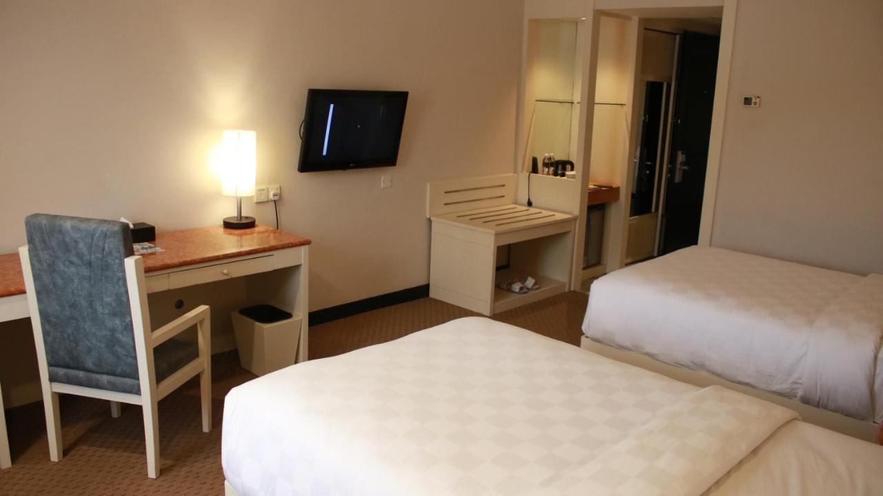 Beverly Hotel Batam Nagoya Ngoại thất bức ảnh