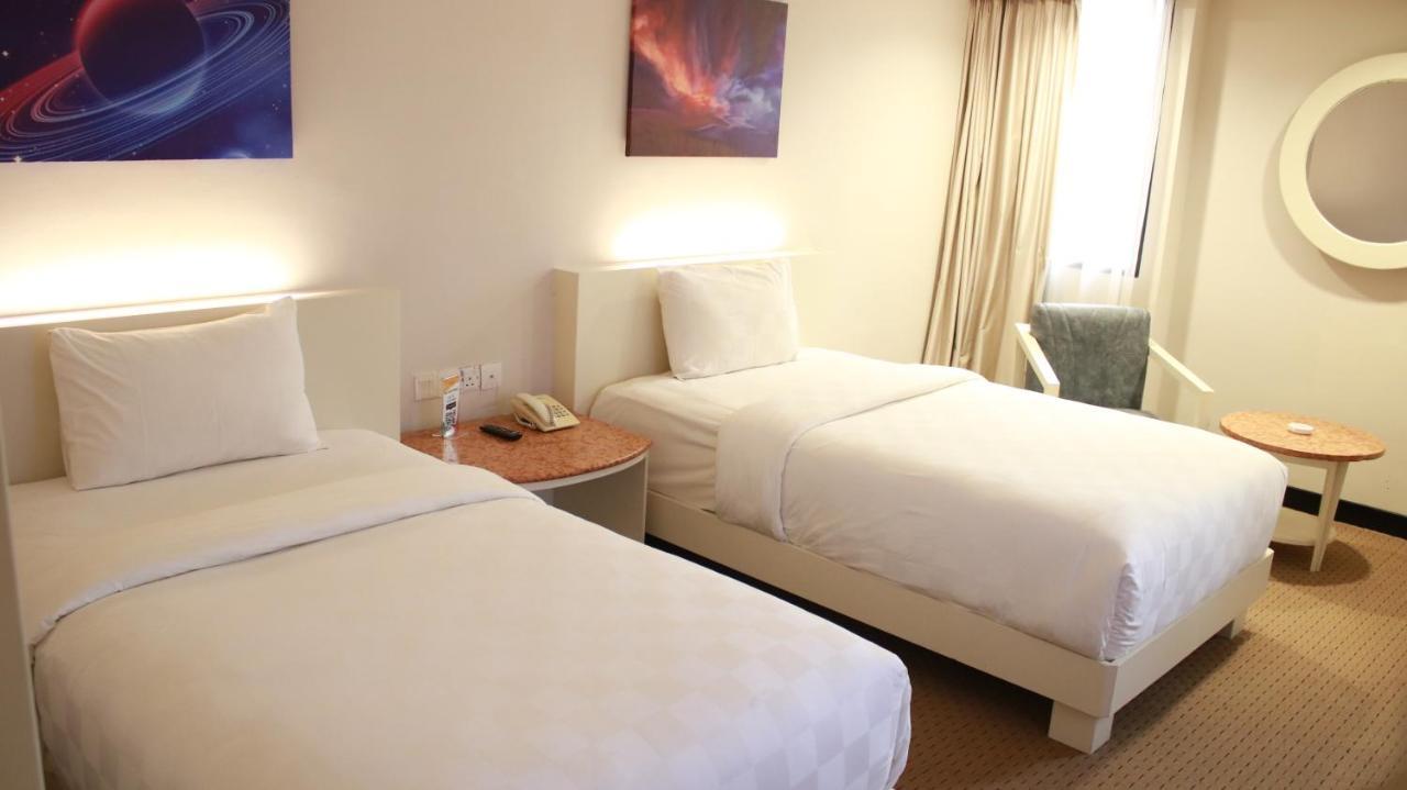Beverly Hotel Batam Nagoya Ngoại thất bức ảnh