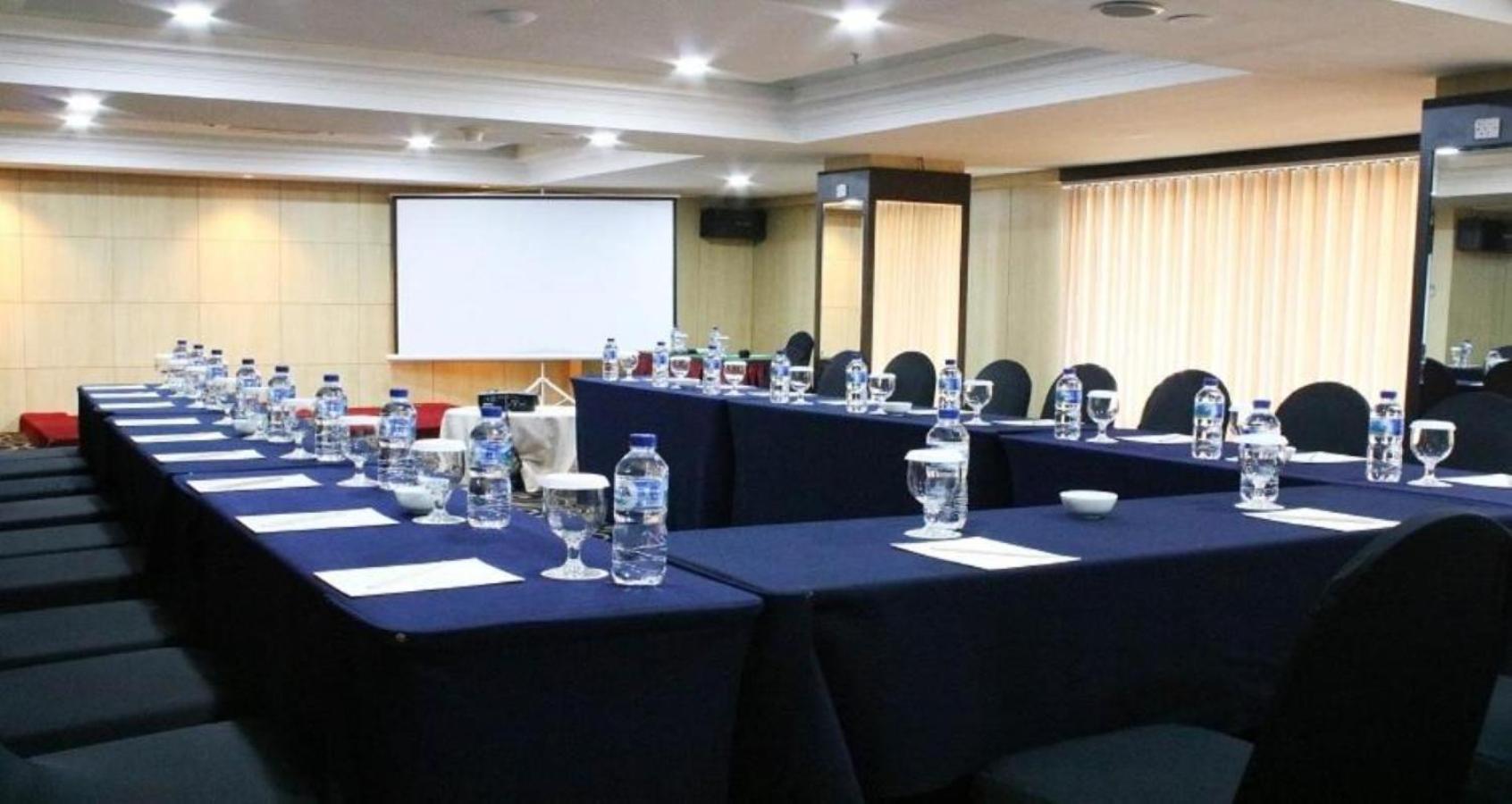 Beverly Hotel Batam Nagoya Ngoại thất bức ảnh