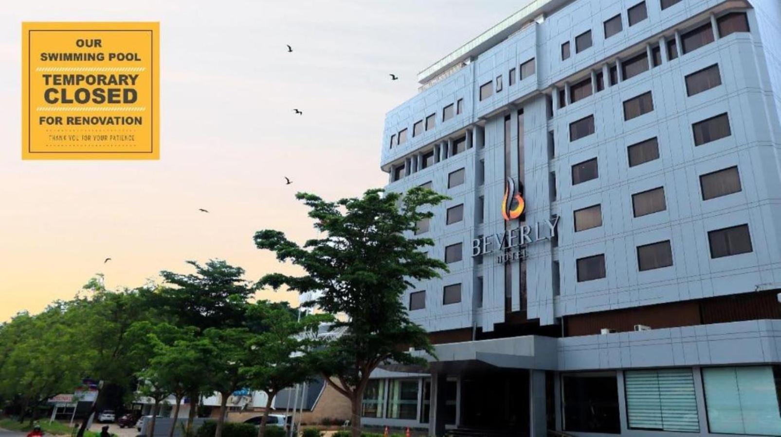 Beverly Hotel Batam Nagoya Ngoại thất bức ảnh
