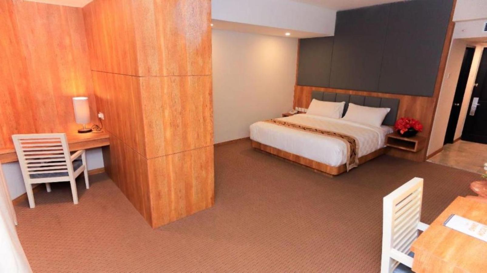 Beverly Hotel Batam Nagoya Ngoại thất bức ảnh