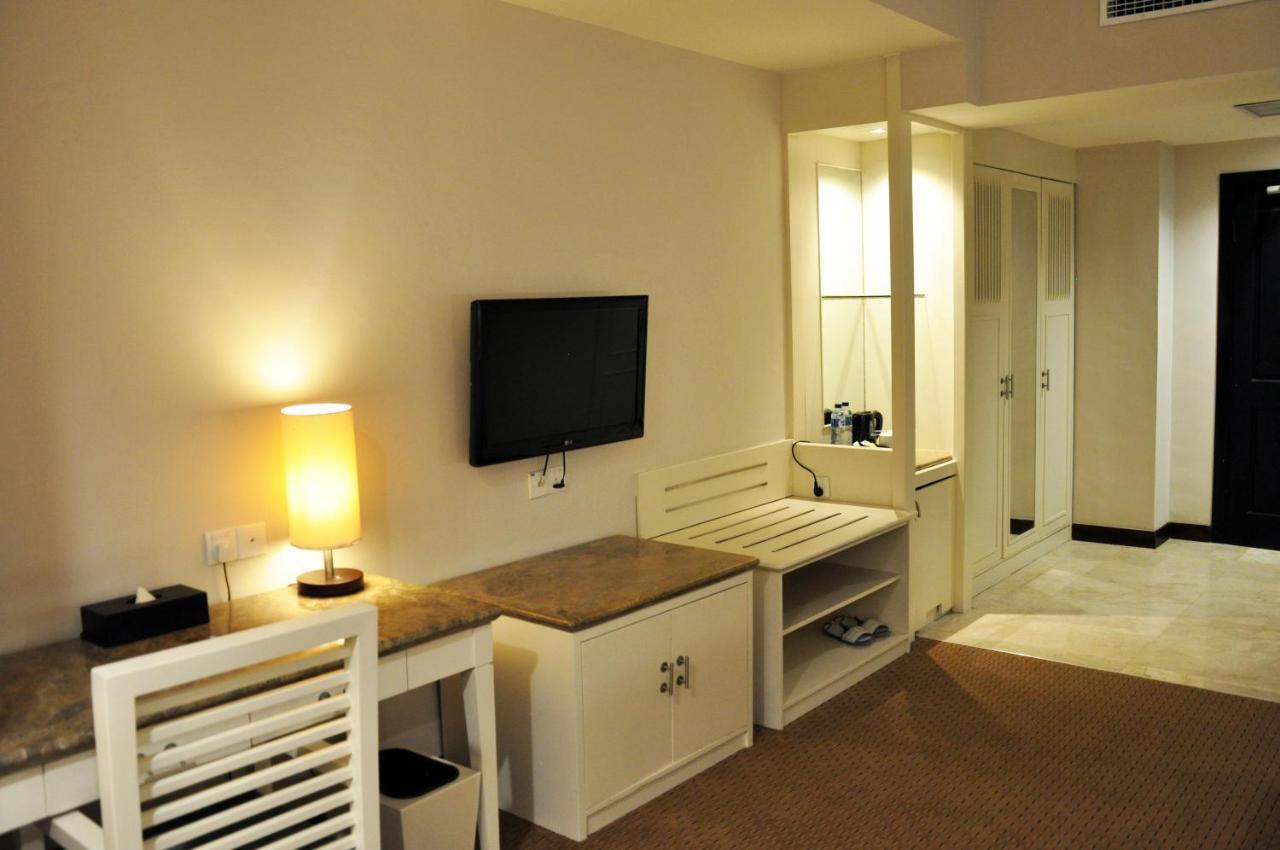 Beverly Hotel Batam Nagoya Ngoại thất bức ảnh