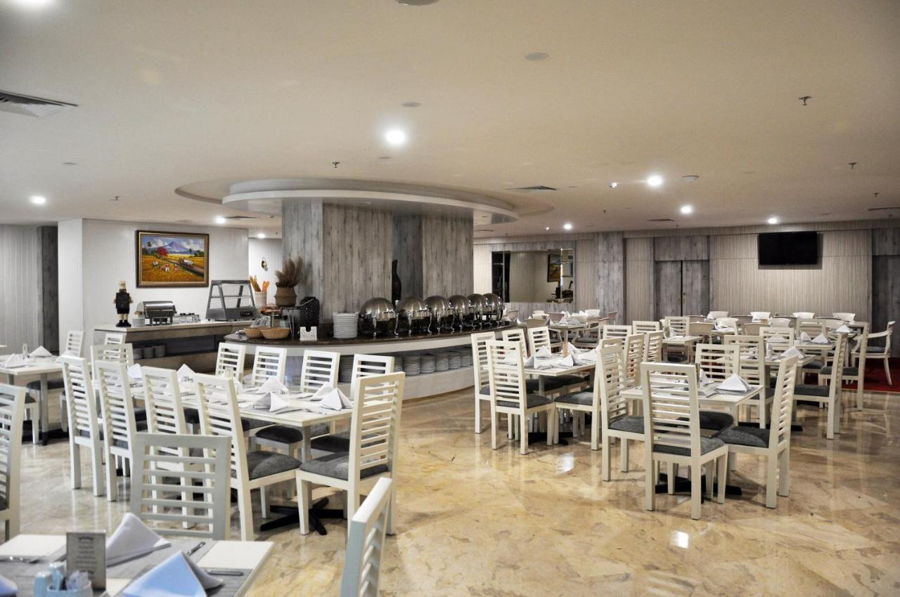 Beverly Hotel Batam Nagoya Ngoại thất bức ảnh
