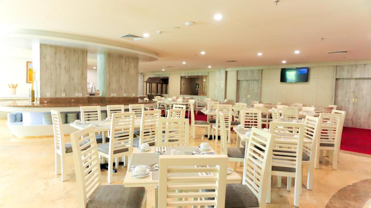 Beverly Hotel Batam Nagoya Ngoại thất bức ảnh
